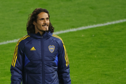 El delantero uruguayo Edinson Cavani durante su presentación oficial como futbolista de Boca Juniors.