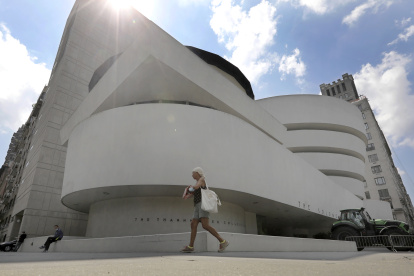 Atractivos. El Museo Guggenheim de Nueva York, subió las tarifas por primera vez desde 2015.