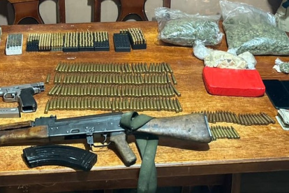 Evidencias. En los operativos de captura de los sentenciados se encontraron armas y municiones.