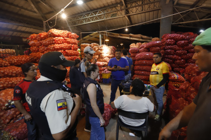 Montebello. El día miércoles 2 de agosto, a las 22:00, los comisarios de la Intendencia de Policía realizaron un control en el mercado de Montebello.