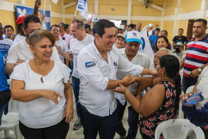 El vehículo ha sido utilizado por el vicepresidenciable del correísmo, Andrés Arauz.