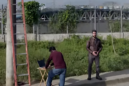 Campaña. Jan Topic cortó la telefonía durante media hora y se grabó en un video.