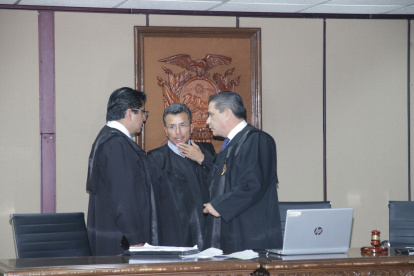 Diligencia. Los jueces declararon fallida la audiencia de habeas corpus del exasambleísta.