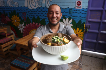 Variedad. Hasta el caldo de salchicha cuenta con su edición vegana, hecha con verde, lenteja y arroz.