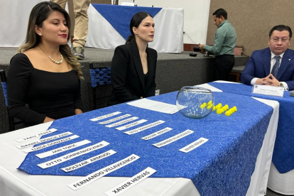 Procedimiento. En el CNE se hizo el ayer el sorteo sobre la ubicación y la aparición de los candidatos.