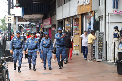 Un total de 24 agentes de la Cuacme están distribuidos en puntos estratégidos en labor conjunta con la Policía Nacional, en la bahía.