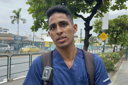 Encuestas a la gente de Guayaquil y Quito sobre el debate presidencial