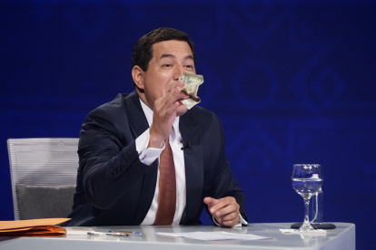 Lección. En marzo de 2021, Arauz aprovechó el debate presencial para aclarar lo que dijo y no dijo sobre la dolarización. La historia se repite.