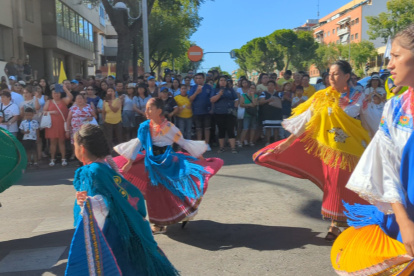 Más de 5.000 personas se acercaron a observar los actos de celebración por el primer grito de independencia de Ecuador