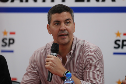 Santiago Peña, el electo presidente de Paraguay, anuncia a sus nuevos colaboradores de su Gobierno.