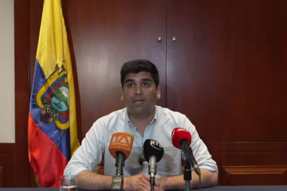 El exvicepresidente de la República Otto Sonnenholzner, dio una rueda de prensa en la ciudad de Guayaquil.