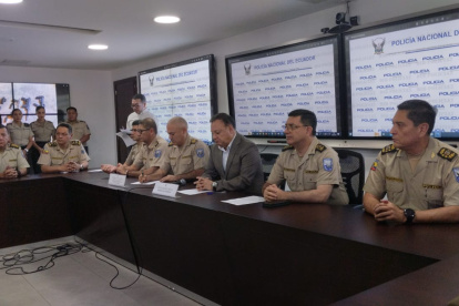 El ministro del Interior Juan Zapata confirma que fueron detenidas seis personas, todos extranjeros