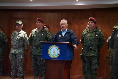 Luis Lara, ministro de Defensa, dio a conocer las acciones implementadas por las Fuerzas Armadas.