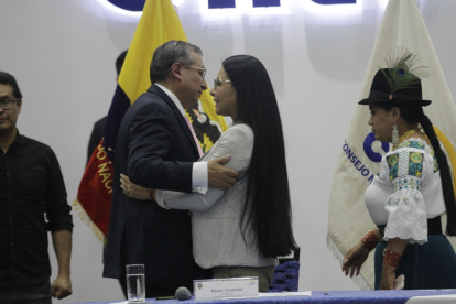 La presidenta del CNE, Diana Atamaint, explicó el procedimiento que viene para el sustituto de Fernando Villavicencio.