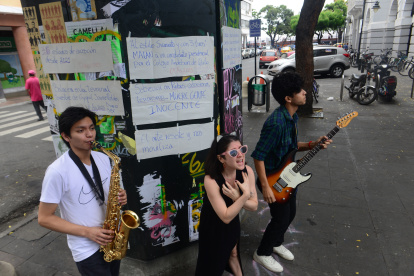 Protesta. Los exteriores de la Plaza de la Administración fueron el escenario.
