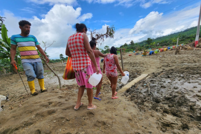 Los perjudicados aseguran que buscan la forma de levantarse solos de su tragedia.