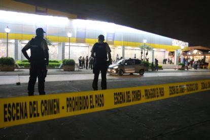 En la Garzota balean a unas persona de las cuales hay un muerto y dos heridos