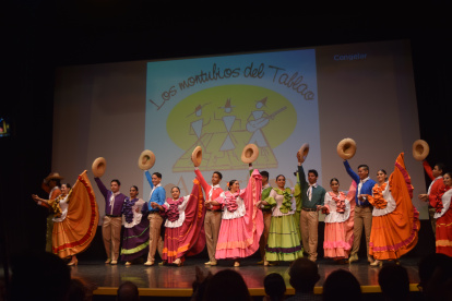 Los coreógrafos lucieron los trajes típicos de la cultura montuvia.