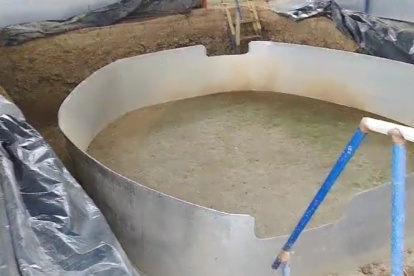 Arena para pelea de gallos dentro de la cárcel Regional 8