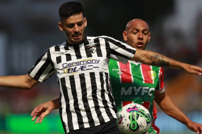 Ronie Carrillo perdió en el debut de la Liga portuguesa.