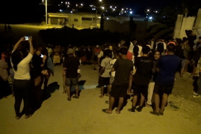 La policía trata de ubicar a los responsables de doble asesinato.