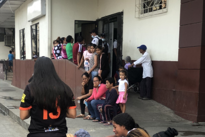 Babahoyo. Sus amigas le pedían que se levante para seguir jugando.