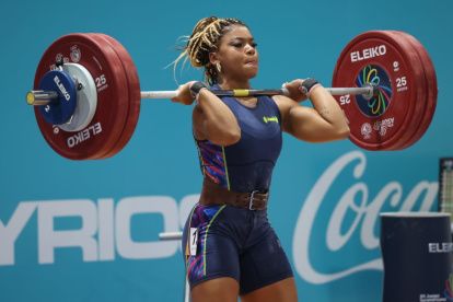 La pesista Angie Palacios competirá en Santiago 2023 por Ecuador.