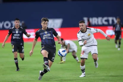 En la primera etapa, IDV se quedó con el triunfo por la mínima en el Estadio Banco Guayaquil.