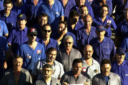 Colaboradores.- Un grupo de trabajadores de la empresa Ford.