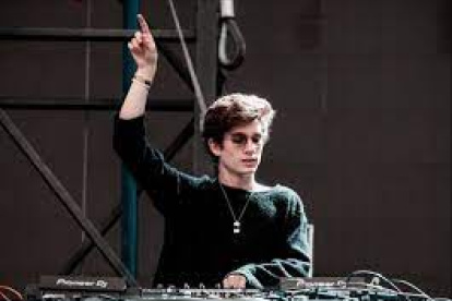 Leon Leiden es un ejemplo de cómo las redes sociales convierten a un incipiente artista en una celebridad.