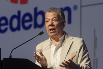 El expresidente Juan Manuel Santos  y premio Nobel de Paz no se ha manifestado sobre esta acusación..