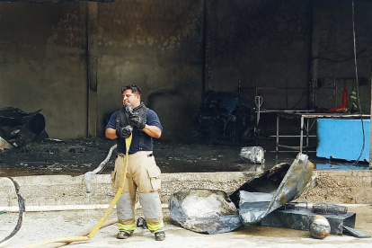 Según los bomberos, un circuito sería la causa del percance