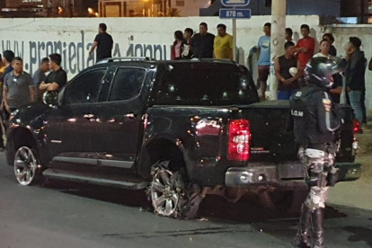 "Gracias a Dios y al vehículo blindado estoy vivo”, señaló Tamariz.