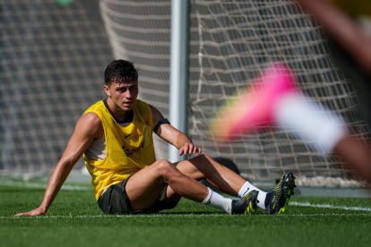 El joven mediocampista español, Gavi, será titular.