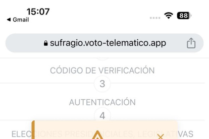 Queja. Ecuatorianos que se inscribieron para votar telemáticamente reportaron problemas