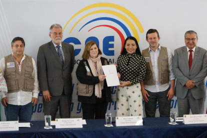 Los observadores electorales internacionales entregaron su informe al CNE
