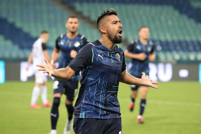 El guayaquileño de 38 años es actualmente capitán y figura en el Sochi de Rusia.