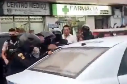 Captura de vídeo. La ciudadanía se mostró indignada ante el posible secuestro.