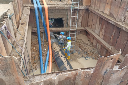 Foto referencial. Personal de Interagua prevé hacer trabajos para mejorar el servicio en Guayacanes, según indicó en un comunicado.