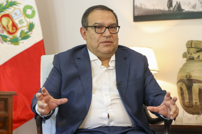 El presidente del Consejo de Ministros de Perú, Alberto Otárola, se refiere a este tema cuando la prensa se lo consulta.