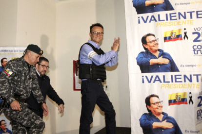 Decisión. El candidato de Construye, Christian Zurita, anunció las acciones pos electorales.