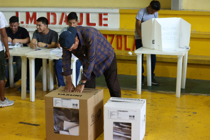 Con más del 99% de votos escrutados, el cese de la explotación petrolera ganó.