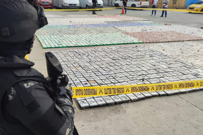 La Policía informó este jueves 24 de agosto de los resultados de varios operativos en Guayas, Manabí y Esmeraldas. Entre ellos, cerca de tres toneladas de droga incautadas.