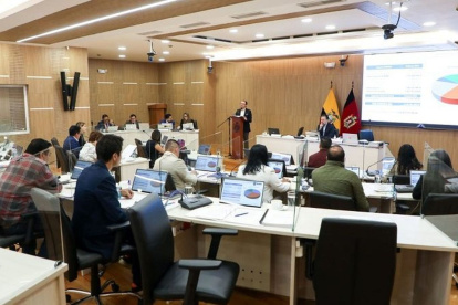 Sesión. Miembros del Concejo Metropolitano durante la última sesión.