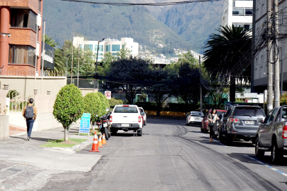 Norte. En la Diego de Almagro, donde ocurrió el robo, los guardias de seguridad observan constantes asaltos.
