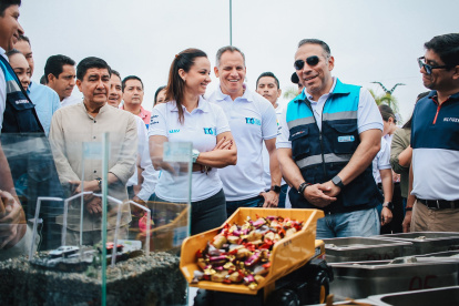 La prefecta de Guayas, Marcela Aguiñaga, celebró la fecha en el cantón Daule.
