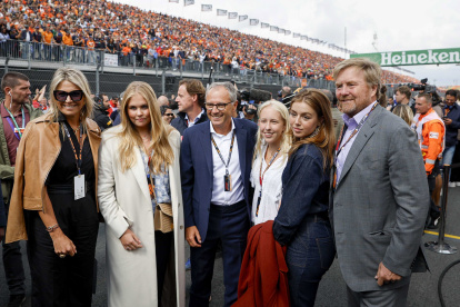 La familia real holandesa con Stéfano Domenicali, Presidente Fórmula 1.