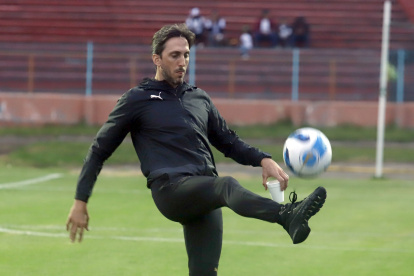 Luis Zubeldía va encontrando regularidad con los albos que se ubican en los primeros lugares.