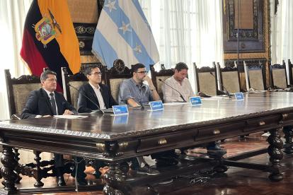 La firma del convenio se hizo en el Salón de la Ciudad, este 29 de agosto.