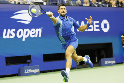 Novak Djokovic alcanzó la cima de la ATP tras derrotar a Alexander Muller.